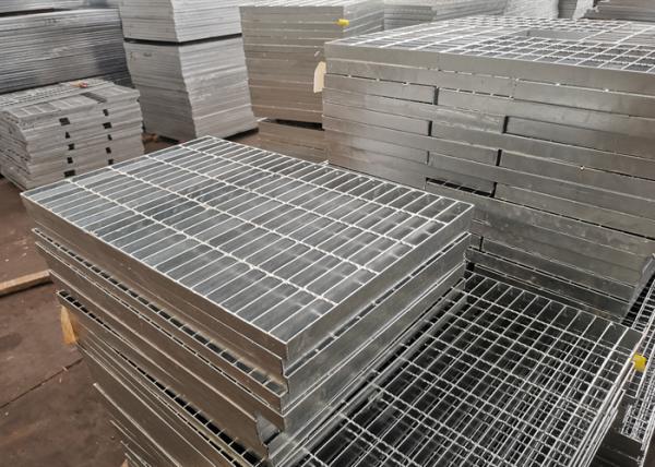 Buy cheap Driveway Platform Steel Grating Walkway 120mm High Zinc Coating from wholesalers