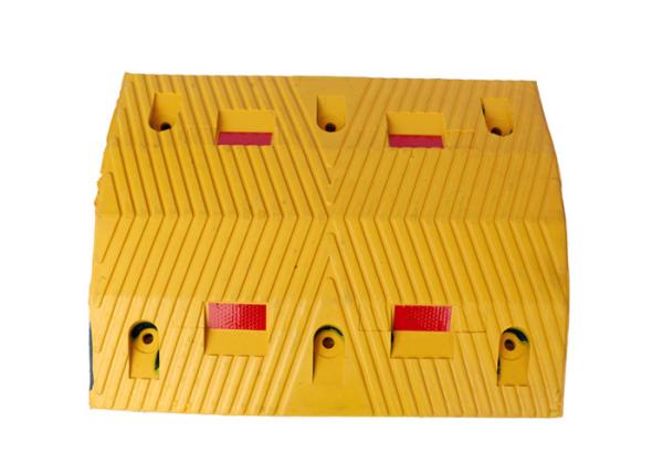 Buy cheap High Purity Rubber Safety Reflective Driveway Speed Bumps from wholesalers