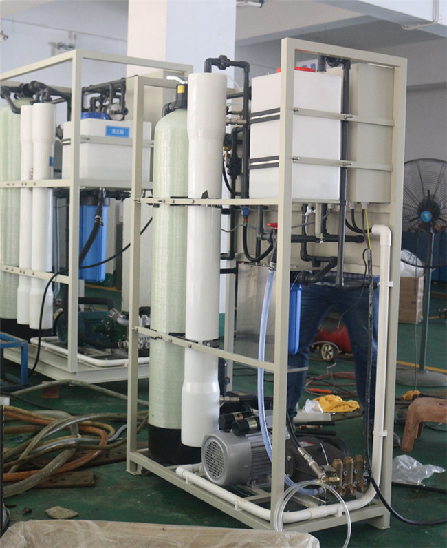 Power 5.5KW RO Membrane 25m3/D Seawater Treatment Equipment