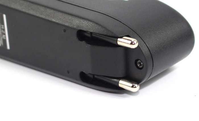 3.7V Daul EU Wall Battery Charger For Rechargeable Batteries 104*43*34mm