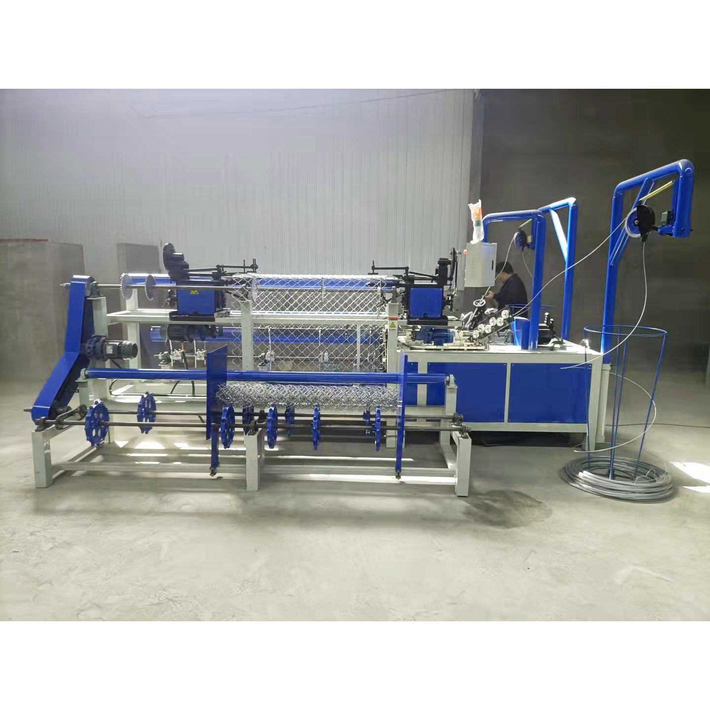 Barbed Wire Making Machine Fully Automatic Weaving Wire Mesh Chain Link Fence