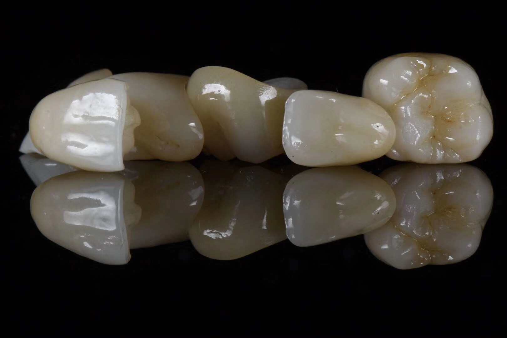 Dental Laboratory Consumables Zirconia Ceramic Dental Crown HT For Dental CAD/Cam System