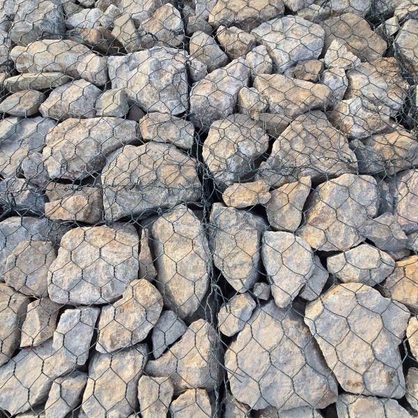 Woven Gabion Mattress Curved Riverbank Stabilization High Tensile Wire Flood Resilience