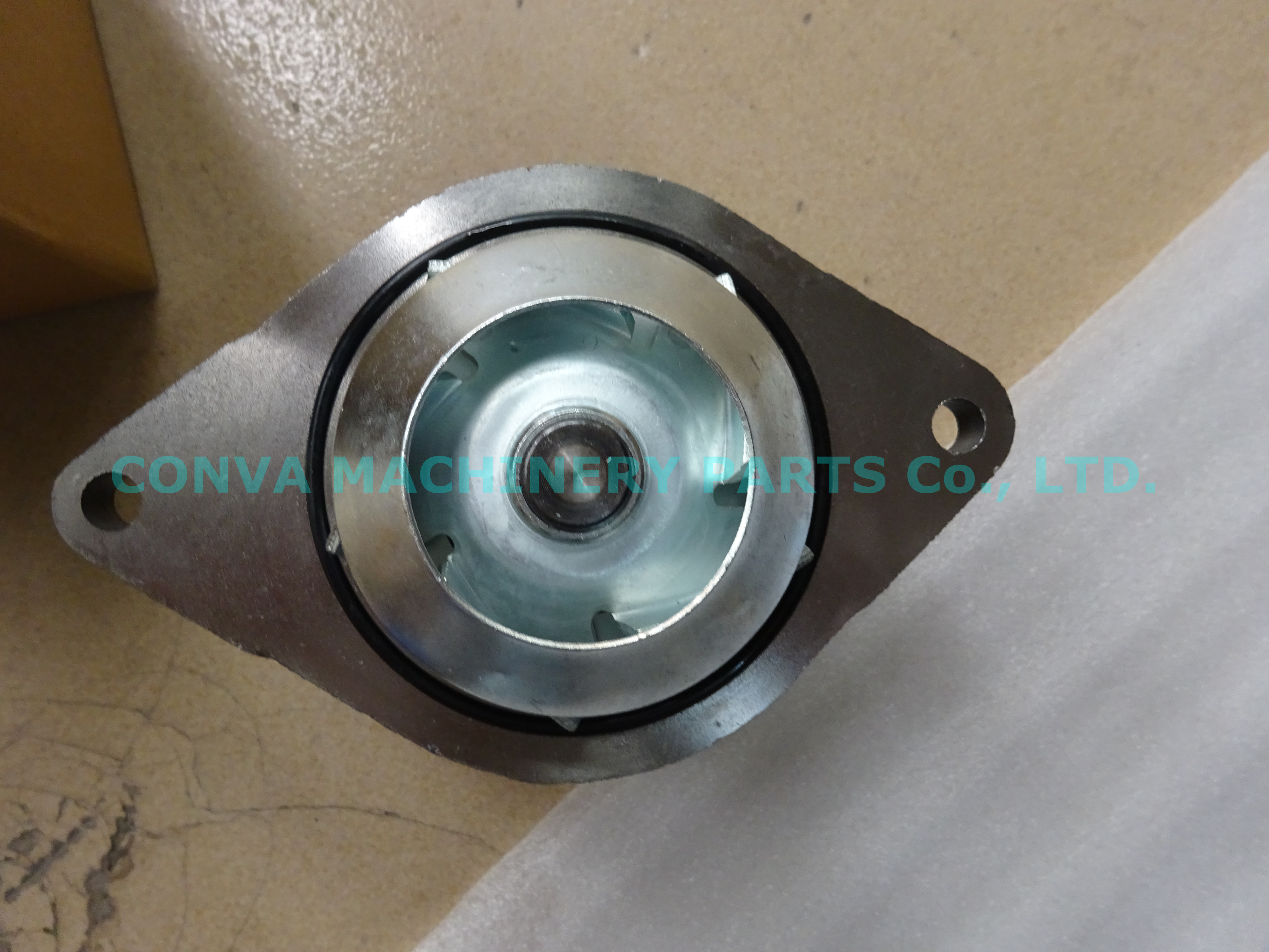 High End 6d102 Car Engine Water Pump / Komatsu Engine Spare Parts