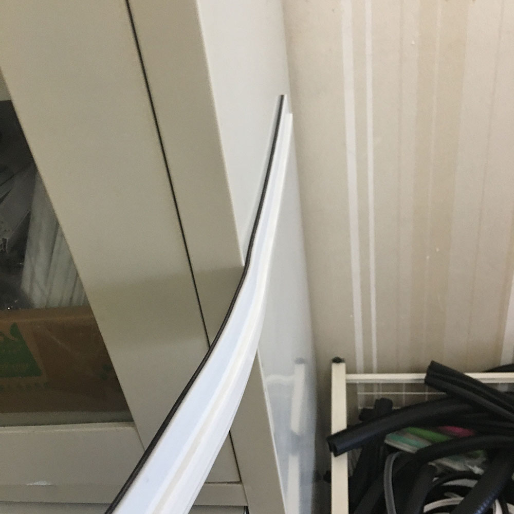 10-Year Service Life Under Door Draft Stopper Windproof Door Sweep Weather Stripping