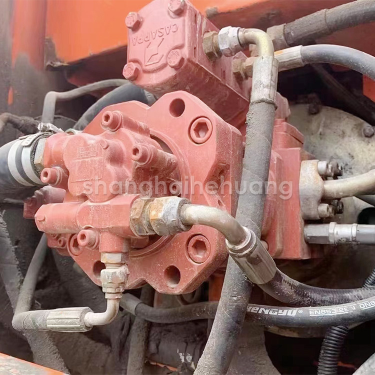 Doosan DH150w Wheel Excavator Made in Korea with Low Machine Weight of 15 KG and Engine